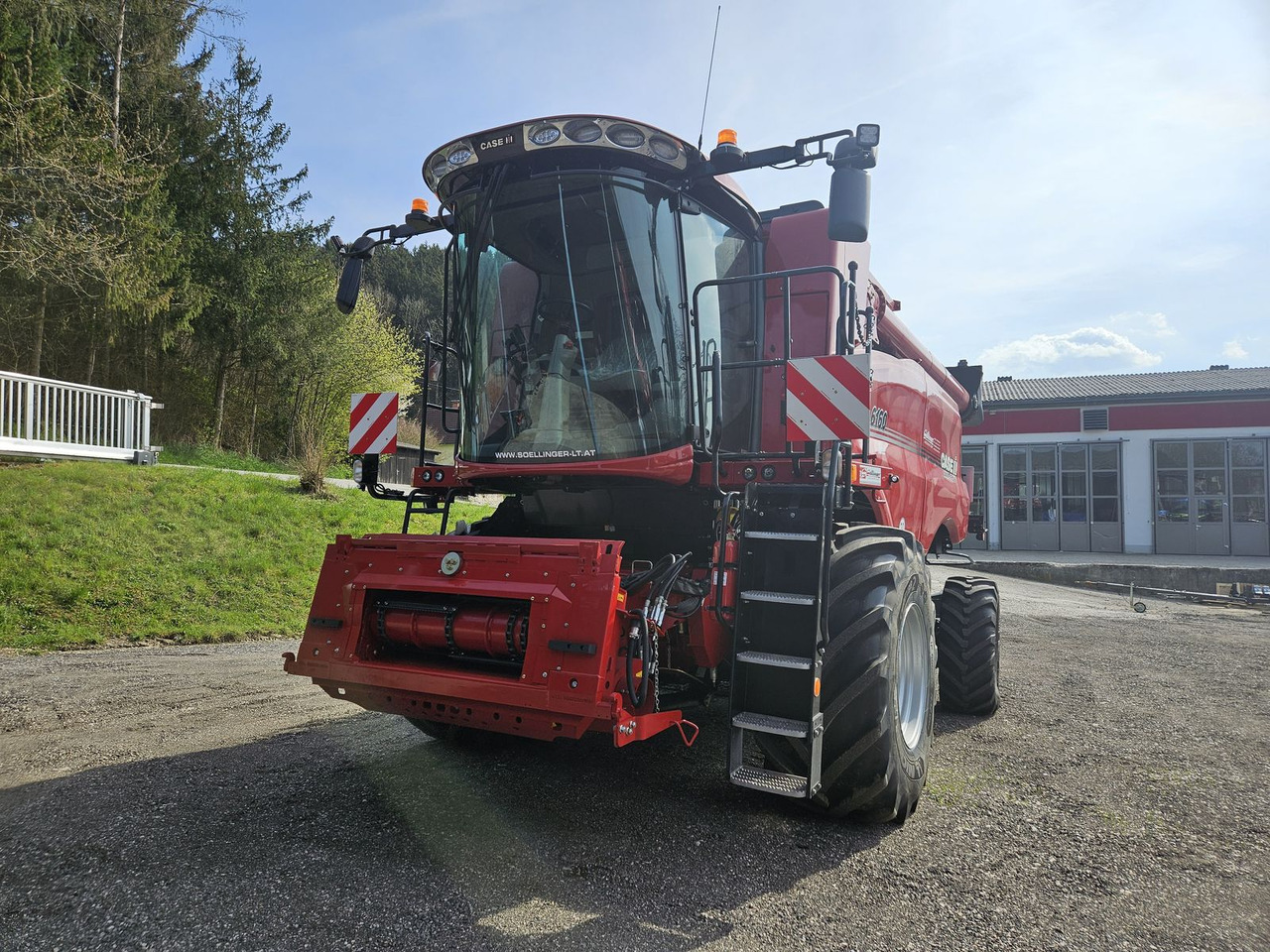 Case IH Axial-Flow 6160 - حصادة شاملة: صور 1 Case IH Axial-Flow 6160 - حصادة شاملة: صور 1