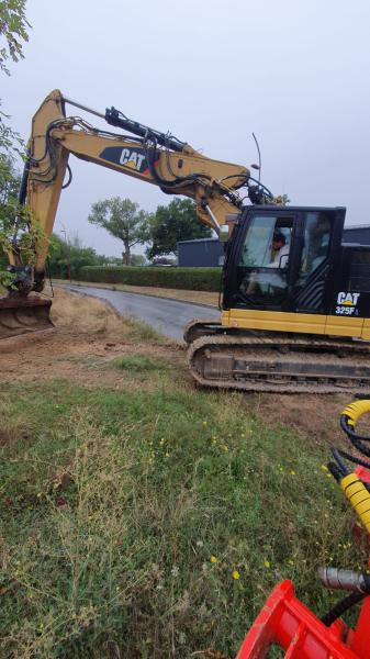 Caterpillar 325F - حفارات زحافة: صور 1 Caterpillar 325F - حفارات زحافة: صور 1