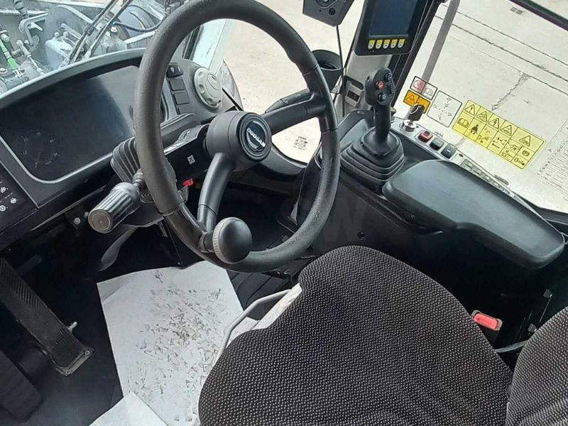Doosan 450 - اللودر بعجل: صور 5 Doosan 450 - اللودر بعجل: صور 5