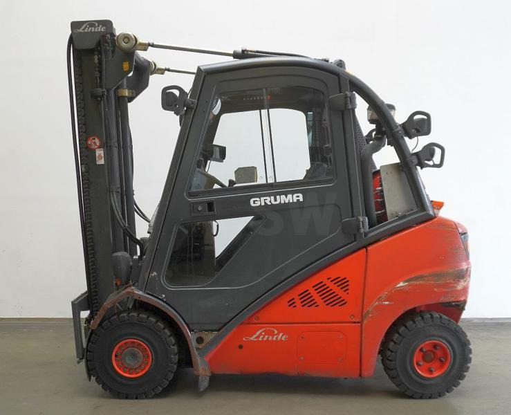 Linde H 25 T 392 - رافعة شوكية تعمل بالغاز: صور 4 Linde H 25 T 392 - رافعة شوكية تعمل بالغاز: صور 4