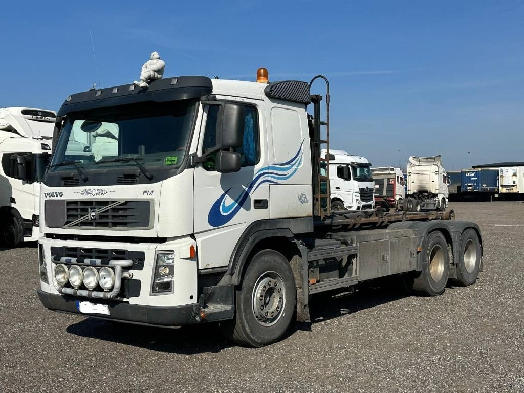 Volvo FM 440 6*2 25712 - شاحنة ذات الخطاف: صور 1 Volvo FM 440 6*2 25712 - شاحنة ذات الخطاف: صور 1