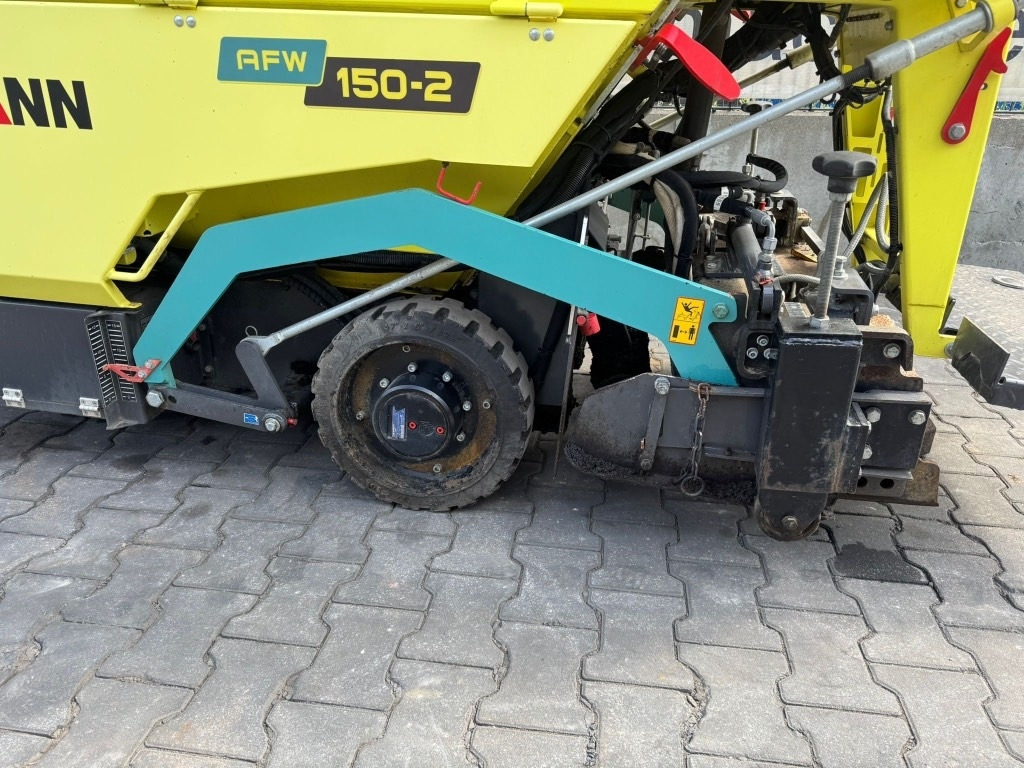 Ammann AFW 150-2 - العامل بالقار: صور 5 Ammann AFW 150-2 - العامل بالقار: صور 5