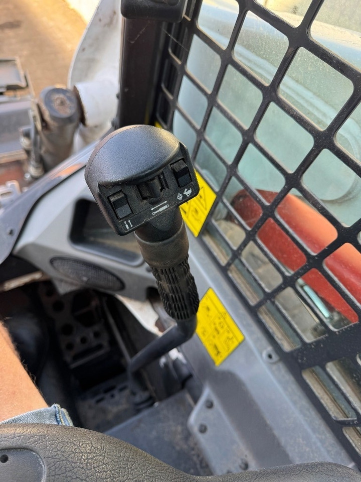 Bobcat S630 - شيول صغير: صور 5 Bobcat S630 - شيول صغير: صور 5