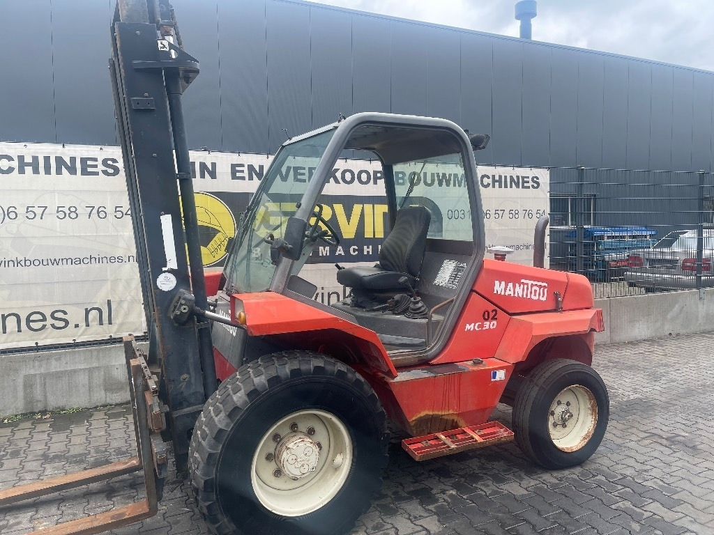 Manitou MC 30 - شاحنات الطرق الوعرة: صور 1 Manitou MC 30 - شاحنات الطرق الوعرة: صور 1