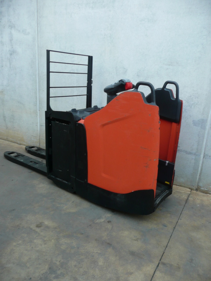 BT LPE 220 - معدات الرفع منخفض المستوى: صور 1 BT LPE 220 - معدات الرفع منخفض المستوى: صور 1