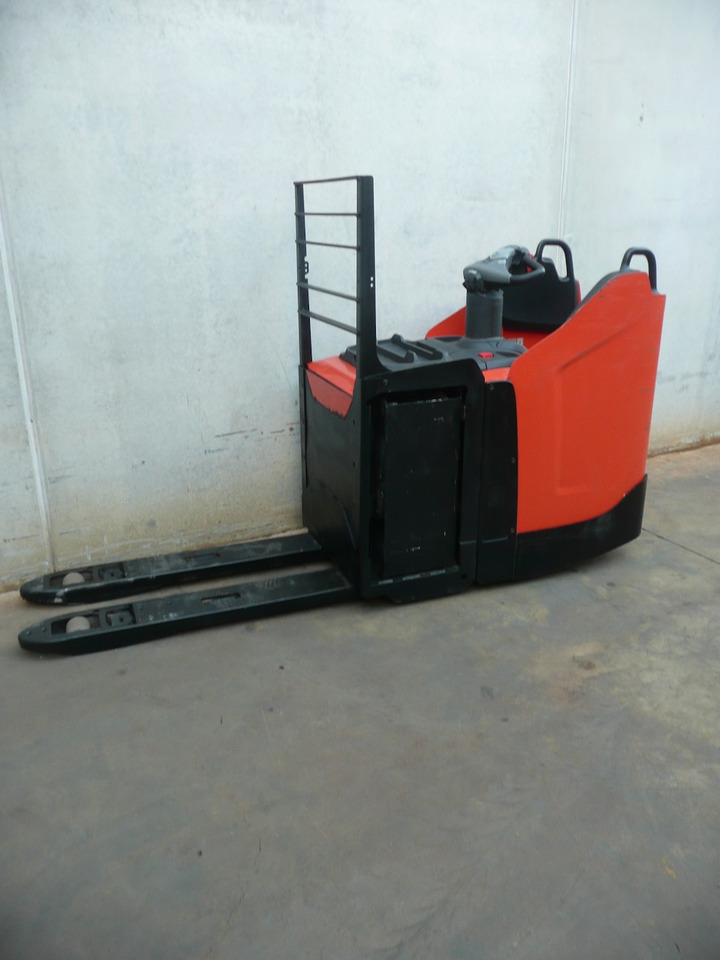 BT LPE 220 - معدات الرفع منخفض المستوى: صور 2 BT LPE 220 - معدات الرفع منخفض المستوى: صور 2