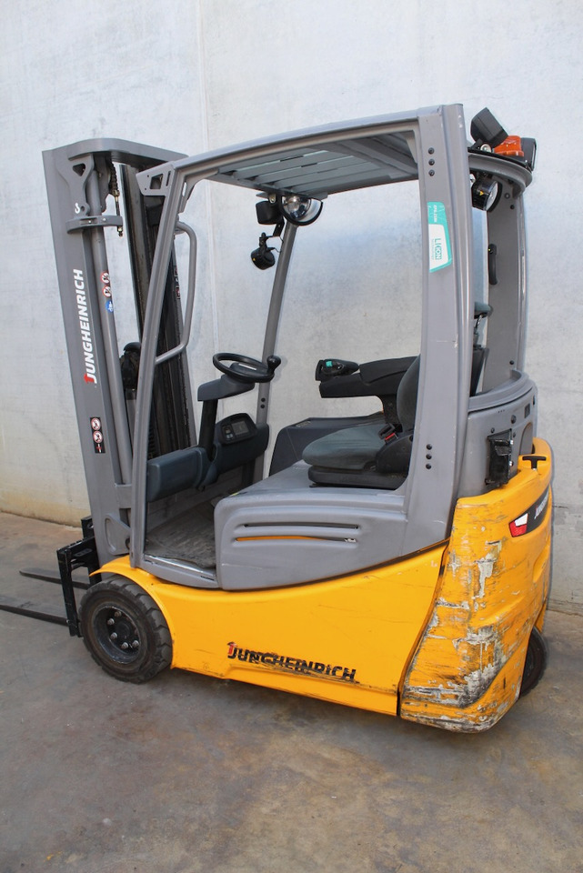 Jungheinrich EFG 218k 480 DZ LI-ION - رافعة شوكية كهربائية: صور 4 Jungheinrich EFG 218k 480 DZ LI-ION - رافعة شوكية كهربائية: صور 4