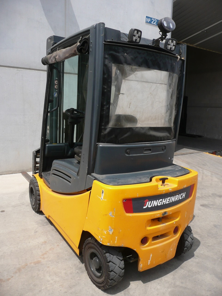 Jungheinrich EFG 320 500 DZ - رافعة شوكية كهربائية: صور 2 Jungheinrich EFG 320 500 DZ - رافعة شوكية كهربائية: صور 2