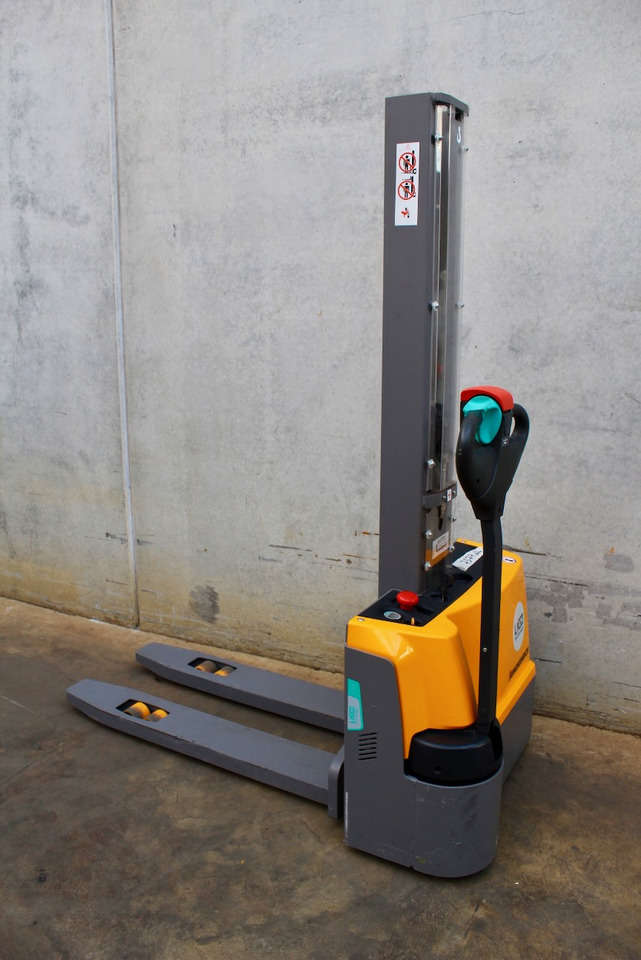 Jungheinrich EJC M10 154 E LI-ION - معدات تكديس: صور 1 Jungheinrich EJC M10 154 E LI-ION - معدات تكديس: صور 1