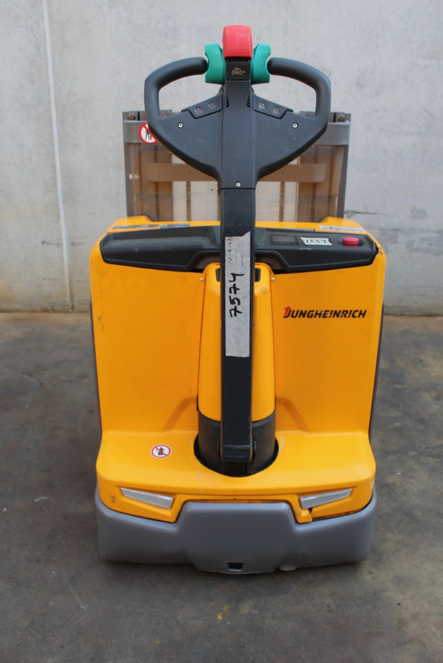 Jungheinrich EJD 222 205 DT - معدات تكديس: صور 5 Jungheinrich EJD 222 205 DT - معدات تكديس: صور 5