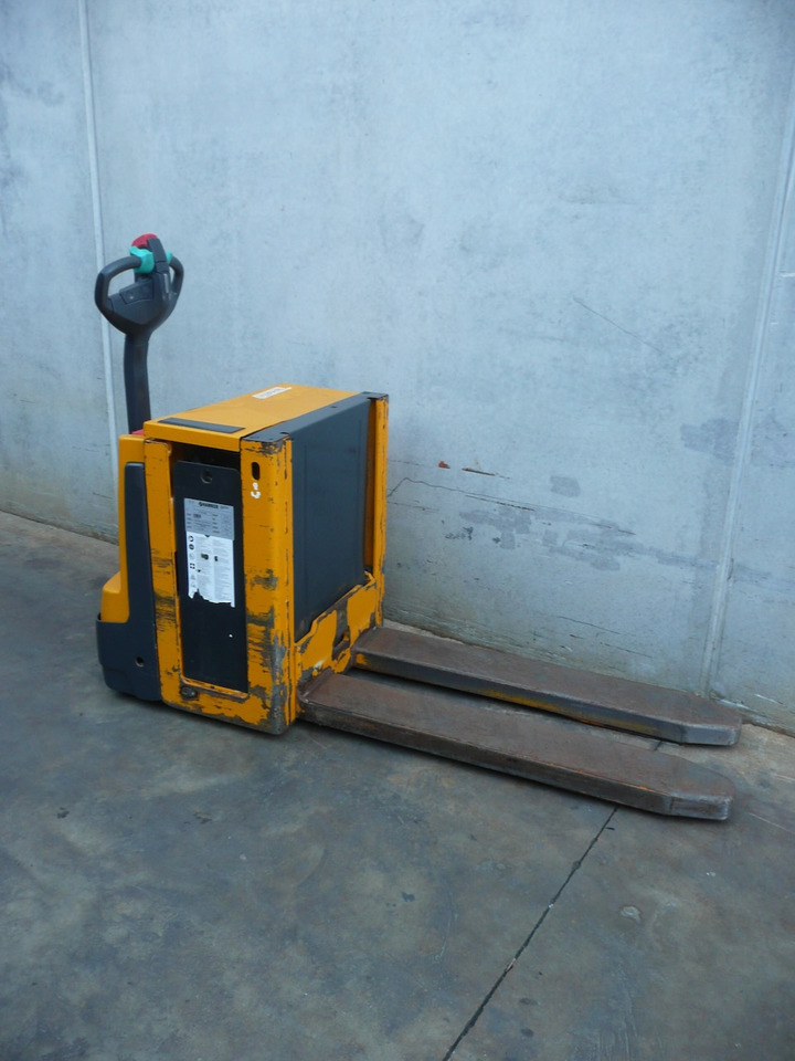 Jungheinrich EJE C20 - معدات الرفع منخفض المستوى: صور 4 Jungheinrich EJE C20 - معدات الرفع منخفض المستوى: صور 4