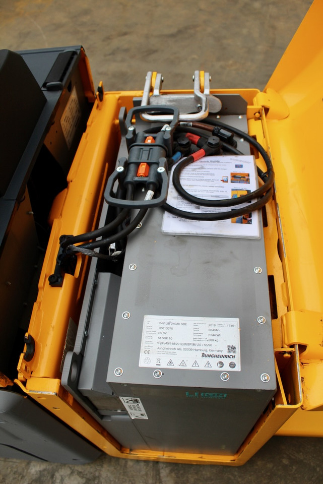معدات الرفع منخفض المستوى Jungheinrich ERE 225 LI-ION: صور 6 معدات الرفع منخفض المستوى Jungheinrich ERE 225 LI-ION: صور 6