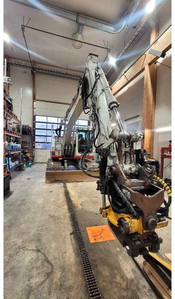 Takeuchi TB 2150 R - حفارات زحافة: صور 5 Takeuchi TB 2150 R - حفارات زحافة: صور 5