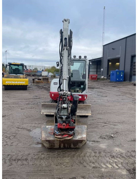 Takeuchi TB 240 - حفارة مصغرة: صور 3 Takeuchi TB 240 - حفارة مصغرة: صور 3