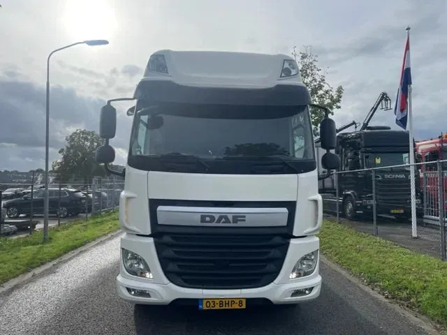 DAF CF 400 FT CF 400 Spacecab tractor head - شاحنة جرار: صور 2 DAF CF 400 FT CF 400 Spacecab tractor head - شاحنة جرار: صور 2