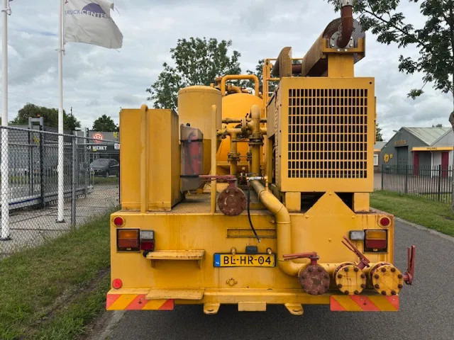 Freightliner 3 AXLE RIGID BODY chassis cabine - الشاسيه شاحنة: صور 5 Freightliner 3 AXLE RIGID BODY chassis cabine - الشاسيه شاحنة: صور 5