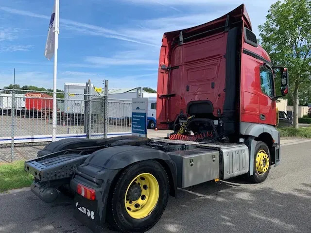 Mercedes-Benz Actros 1840 Euro 6 streamspace APK 18-12-2025 - شاحنة جرار: صور 5 Mercedes-Benz Actros 1840 Euro 6 streamspace APK 18-12-2025 - شاحنة جرار: صور 5