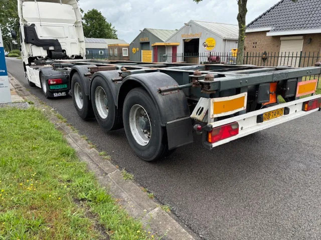 Pacton Containerchassis 20/30ft 2 lift axles ADR TuV 09-2025 - شاحنات الحاويات / جسم علوي قابل للتغيير نصف مقطورة: صور 5 Pacton Containerchassis 20/30ft 2 lift axles ADR TuV 09-2025 - شاحنات الحاويات / جسم علوي قابل للتغيير نصف مقطورة: صور 5
