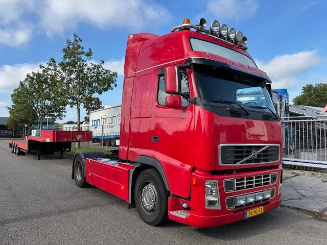 Volvo FH 12 480 Globe XL Euro 5 7B chassis tyres new - شاحنة جرار: صور 3 Volvo FH 12 480 Globe XL Euro 5 7B chassis tyres new - شاحنة جرار: صور 3