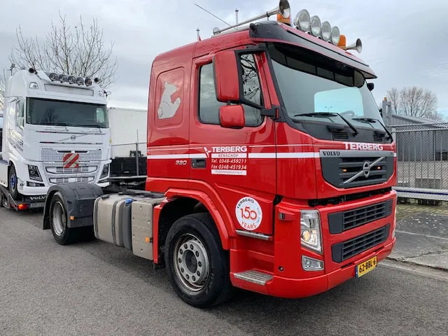 Volvo FM 340 Euro 5 sleeper cab low milage! - شاحنة جرار: صور 3 Volvo FM 340 Euro 5 sleeper cab low milage! - شاحنة جرار: صور 3