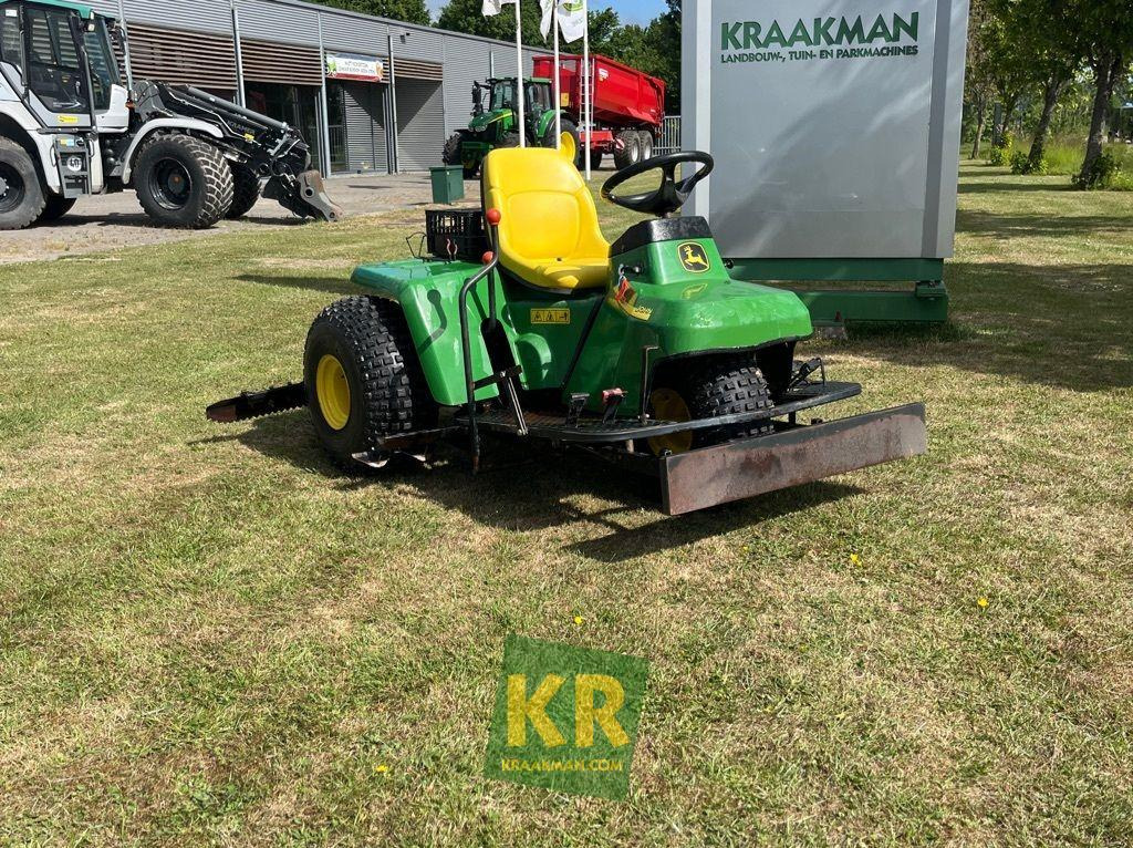 1200A bunkerrake John Deere - معدات الحدائق: صور 2 1200A bunkerrake John Deere - معدات الحدائق: صور 2