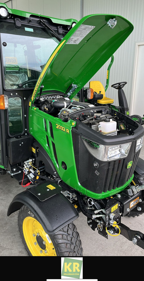 2032R John Deere - جرار صغير: صور 3 2032R John Deere - جرار صغير: صور 3