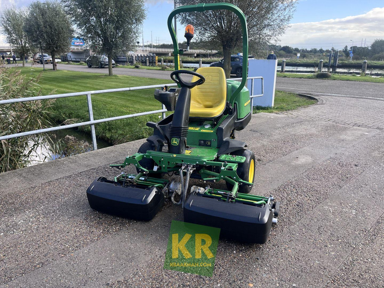 2500E Greenmaaier John Deere  - جزازة المروج: صور 3 2500E Greenmaaier John Deere  - جزازة المروج: صور 3