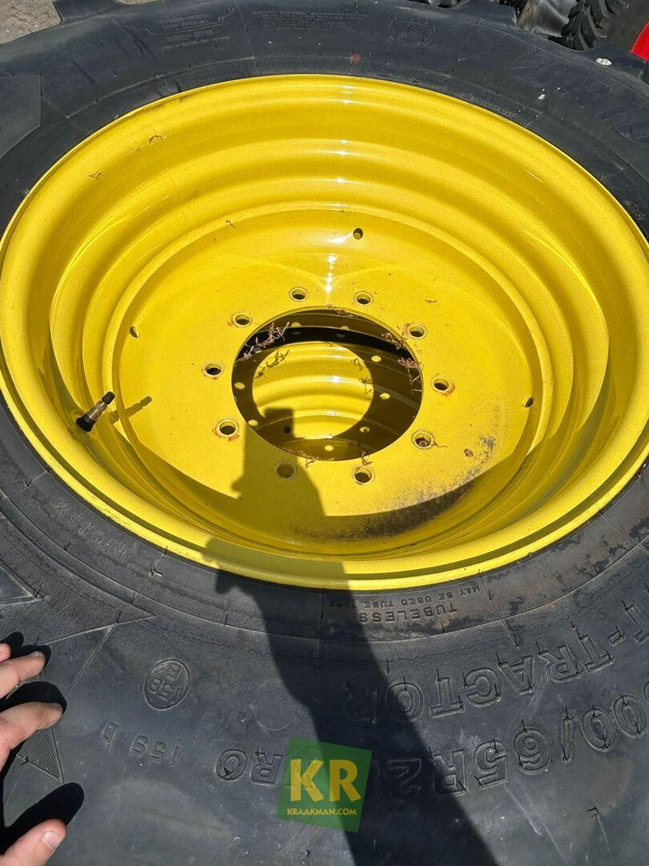 Banden Bridgestone Bridgestone - عجلات - الآلات والماكينات الزراعية: صور 1 Banden Bridgestone Bridgestone - عجلات - الآلات والماكينات الزراعية: صور 1