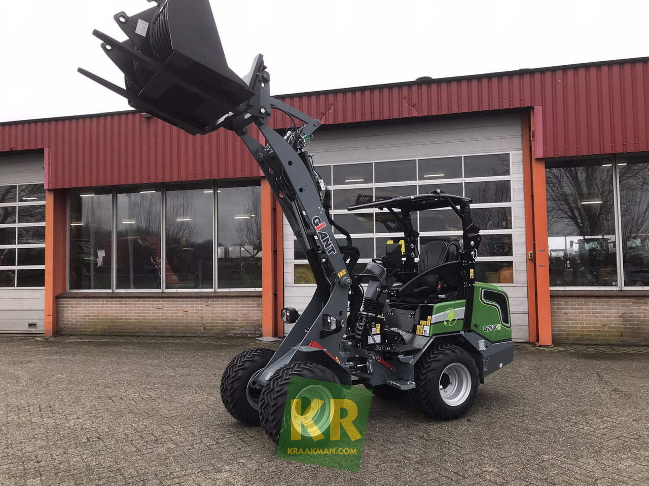 G2700E Giant - لودر مفصلي صغير: صور 2 G2700E Giant - لودر مفصلي صغير: صور 2