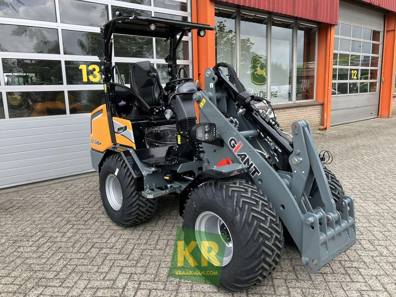 Giant G2700 HD  - لودر مفصلي صغير: صور 2 Giant G2700 HD  - لودر مفصلي صغير: صور 2