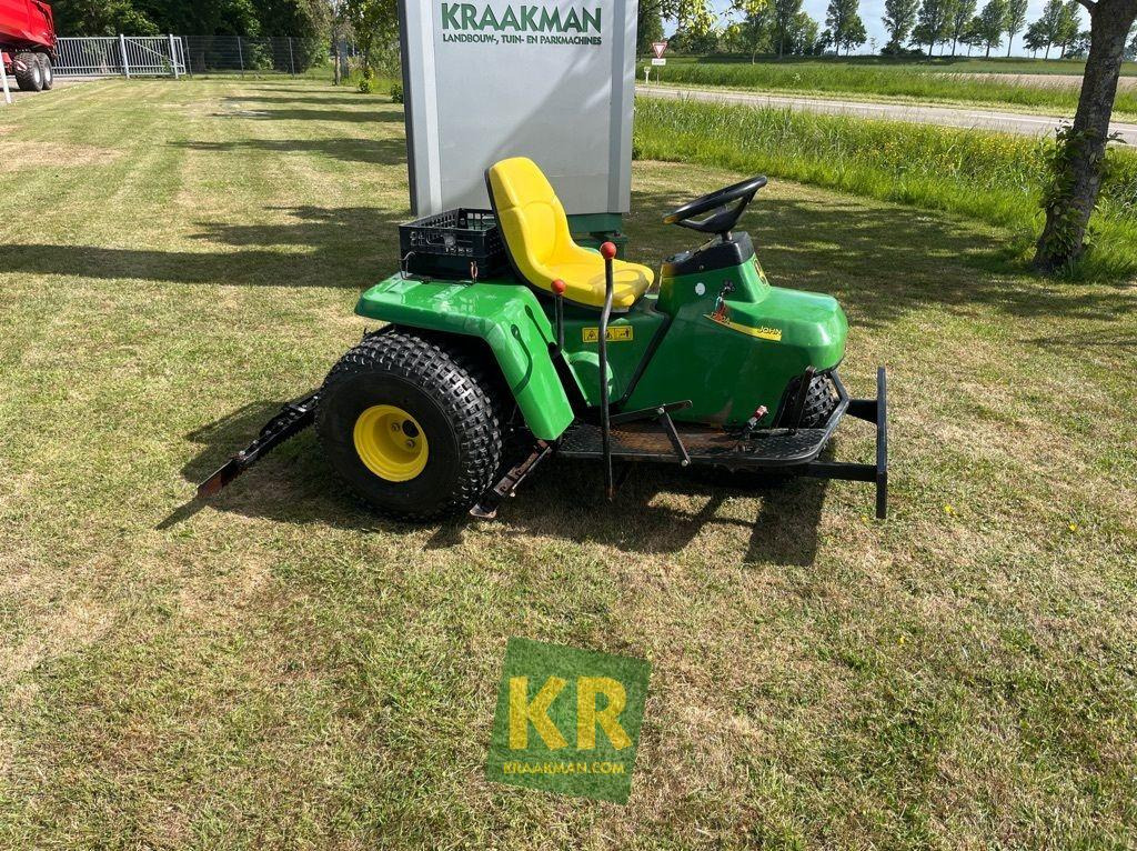 John Deere 1200A bunkerrake - معدات الحدائق: صور 4 John Deere 1200A bunkerrake - معدات الحدائق: صور 4