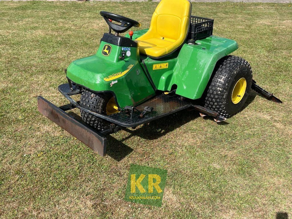 John Deere 1200A bunkerrake - معدات الحدائق: صور 3 John Deere 1200A bunkerrake - معدات الحدائق: صور 3