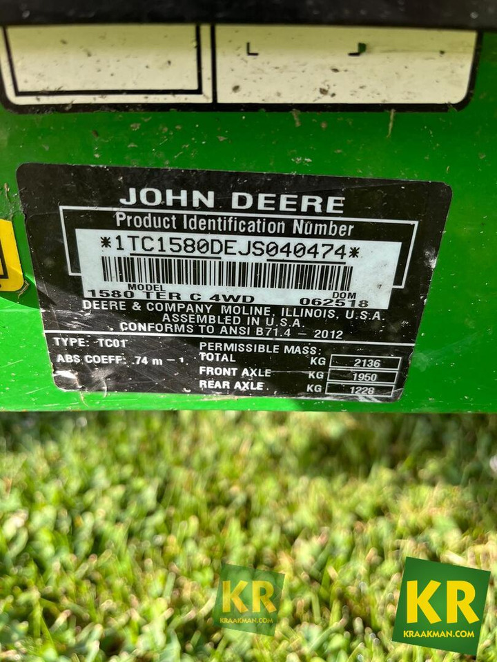 John Deere 1580 - جزازة المروج: صور 3 John Deere 1580 - جزازة المروج: صور 3