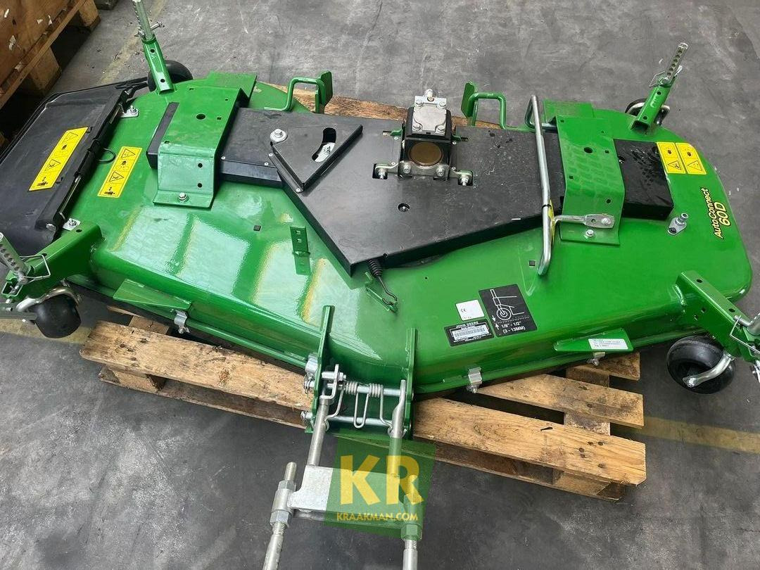John Deere 60D IN.  - جزازة المروج: صور 1 John Deere 60D IN.  - جزازة المروج: صور 1