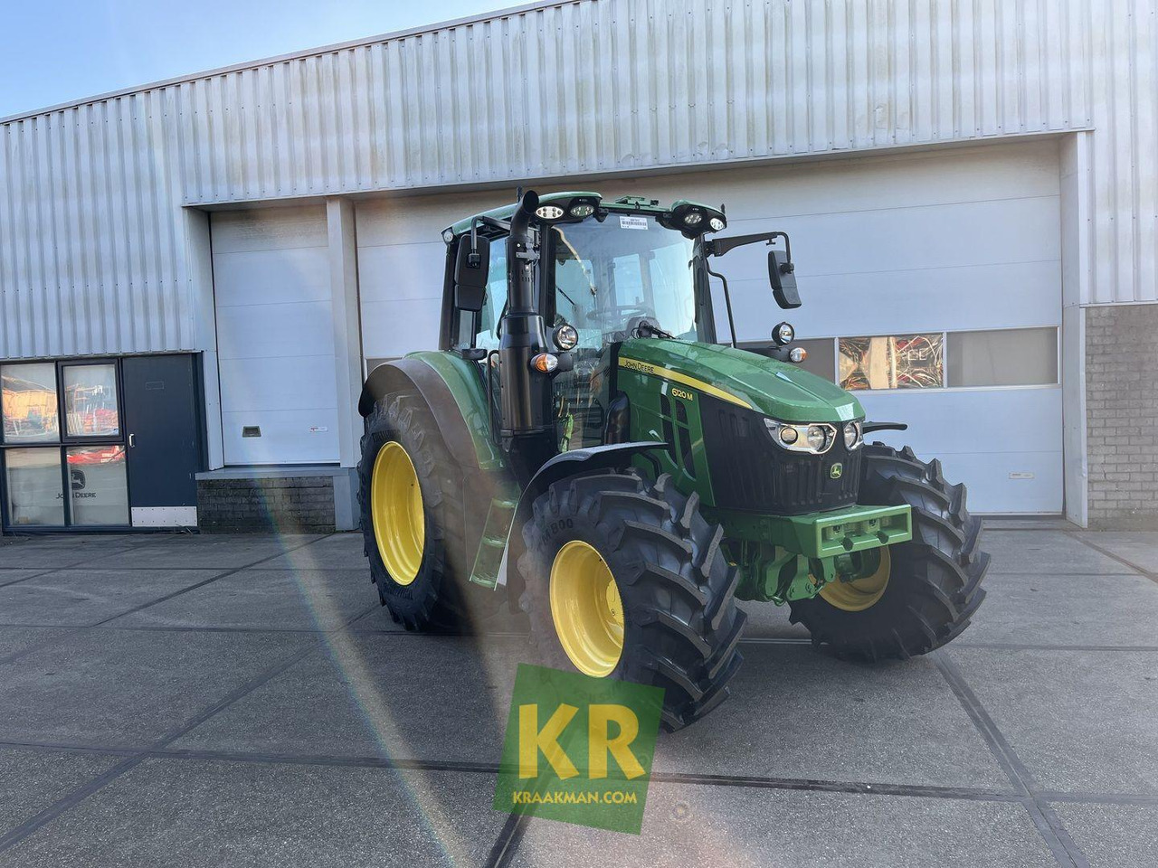 John Deere 6120M - جرار: صور 1 John Deere 6120M - جرار: صور 1