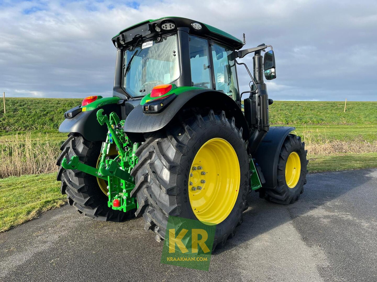 John Deere 6120M - جرار: صور 5 John Deere 6120M - جرار: صور 5