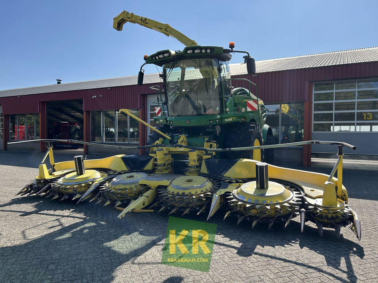 John Deere 8500 - حصادة الأعلاف: صور 3 John Deere 8500 - حصادة الأعلاف: صور 3