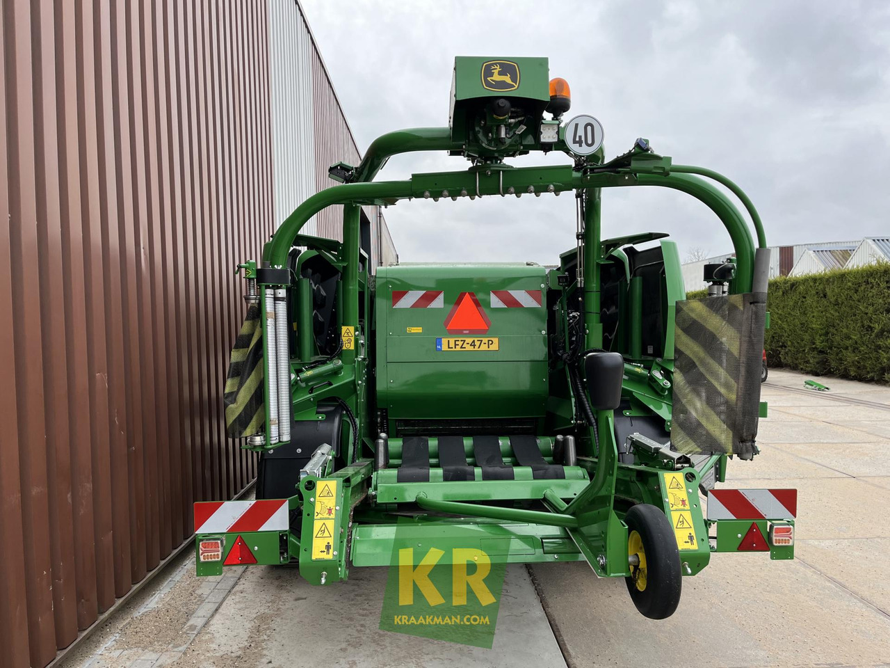 John Deere C441R - مكبس القش الدائري: صور 4 John Deere C441R - مكبس القش الدائري: صور 4