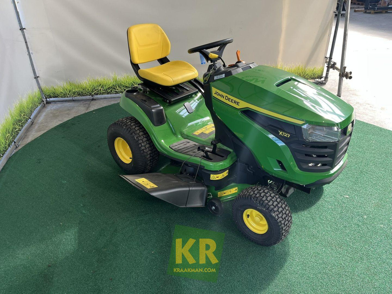 John Deere X127  - جزازة المروج: صور 2 John Deere X127  - جزازة المروج: صور 2