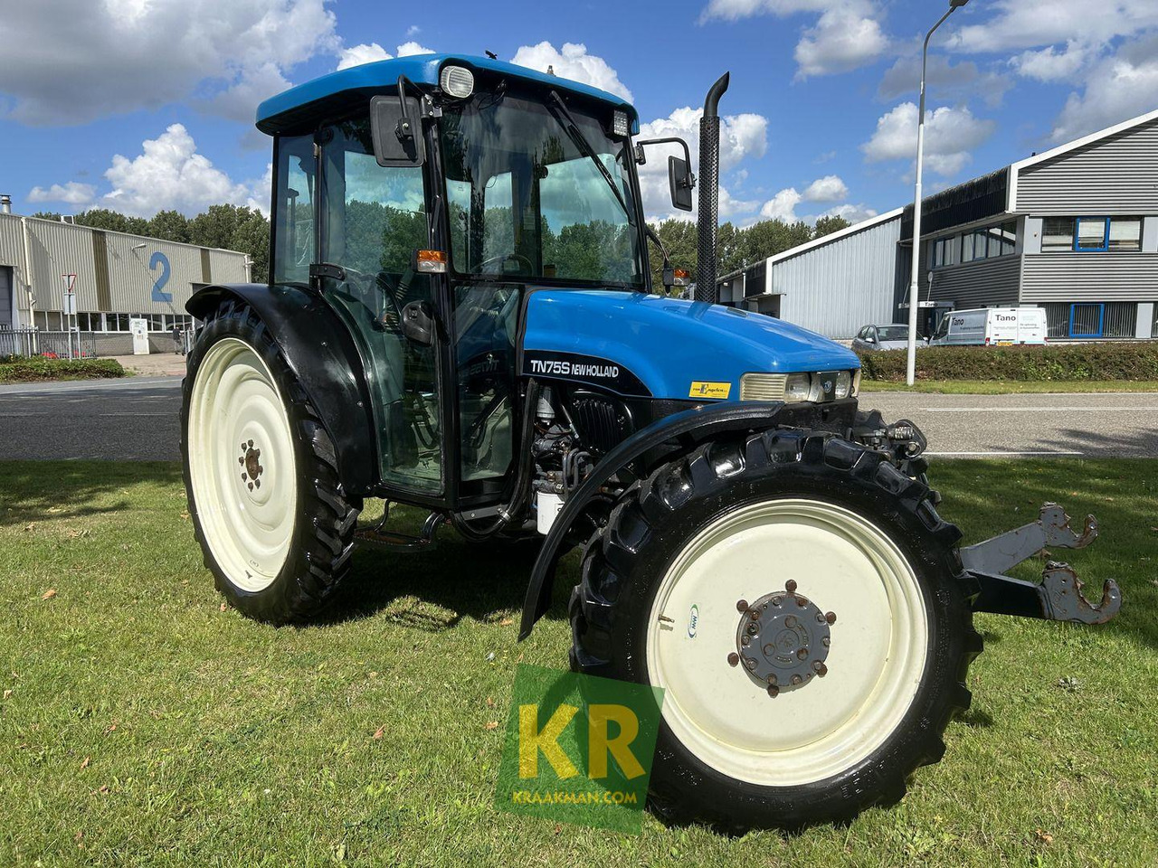 New Holland TN75S - جرار: صور 1 New Holland TN75S - جرار: صور 1