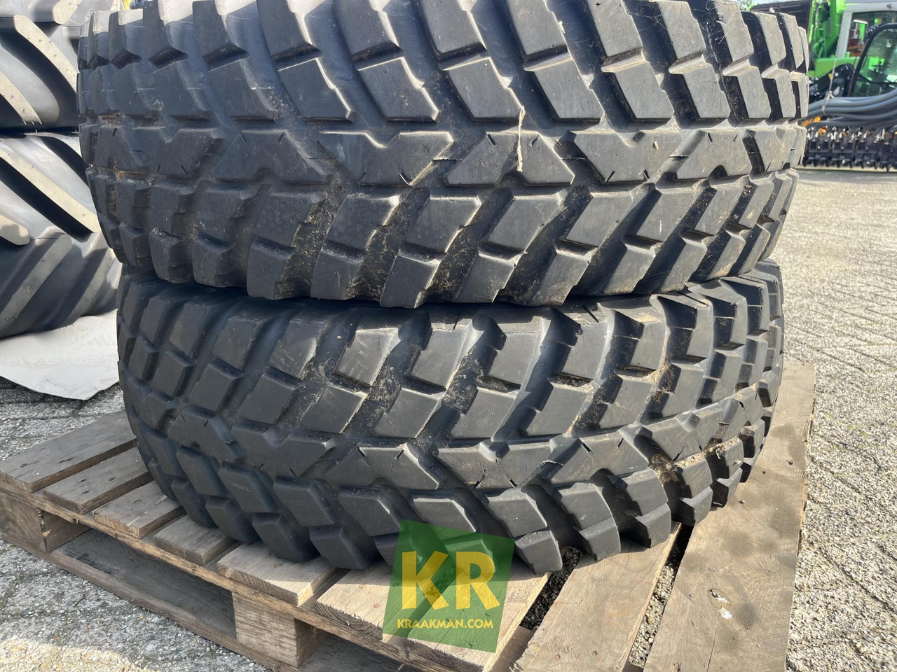 Nokian 360/80R24 Tri 2 Onbekend merk - الإطارات - الآلات والماكينات الزراعية: صور 2 Nokian 360/80R24 Tri 2 Onbekend merk - الإطارات - الآلات والماكينات الزراعية: صور 2