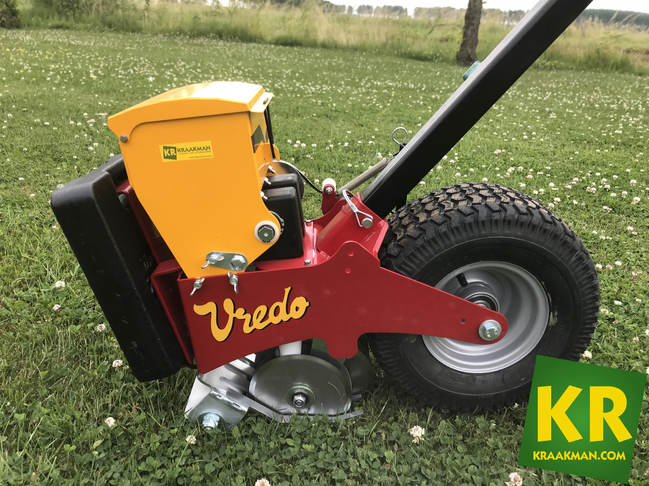 Vredo Turf Buddy - معدات بذار: صور 2 Vredo Turf Buddy - معدات بذار: صور 2