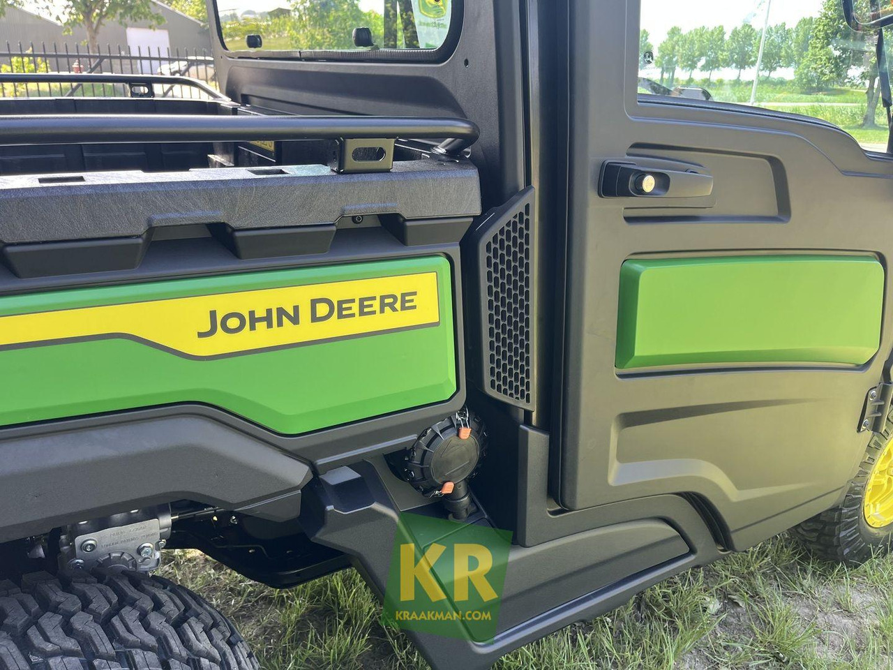 XUV875M John Deere - اتفس: صور 4 XUV875M John Deere - اتفس: صور 4