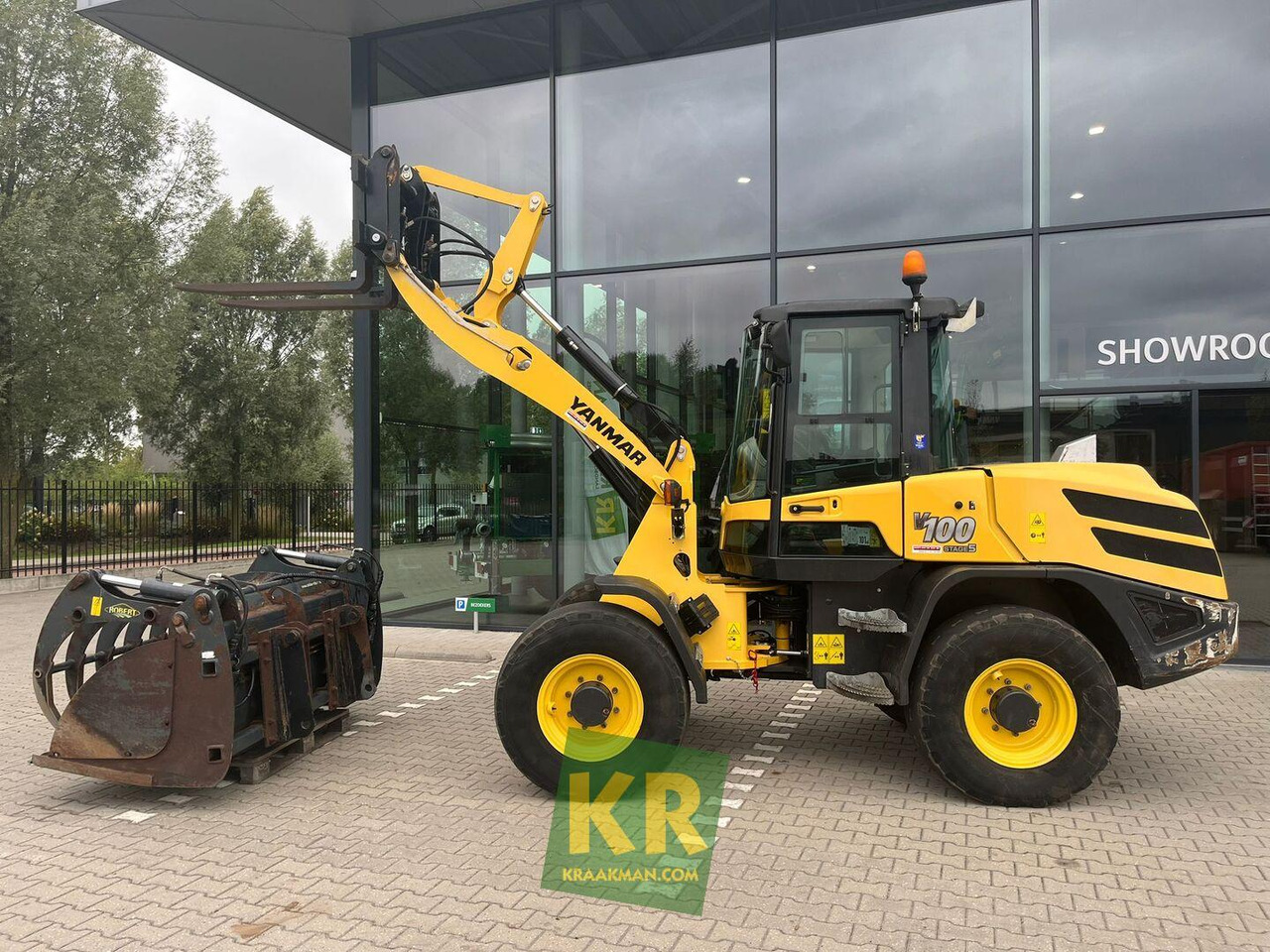 Yanmar V100 shovel - اللودر بعجل: صور 2 Yanmar V100 shovel - اللودر بعجل: صور 2