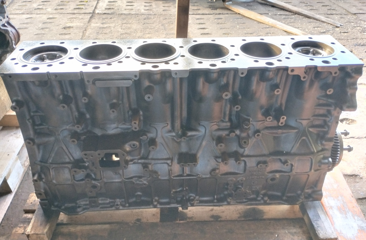 BLOK SILNIKA TŁOKI WAŁ KORBOWY KORBOWODY Volvo FH FH5 460 500 550 2023 232531326 P 23859377 1002142 - المحرك و قطع الغيار: صور 2 BLOK SILNIKA TŁOKI WAŁ KORBOWY KORBOWODY Volvo FH FH5 460 500 550 2023 232531326 P 23859377 1002142 - المحرك و قطع الغيار: صور 2