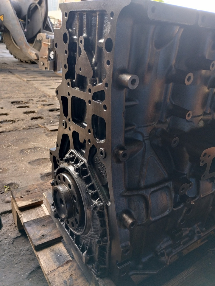 BLOK SILNIKA TŁOKI WAŁ KORBOWY KORBOWODY Volvo FH FH5 460 500 550 2023 232531326 P 23859377 1002142 - المحرك و قطع الغيار: صور 5 BLOK SILNIKA TŁOKI WAŁ KORBOWY KORBOWODY Volvo FH FH5 460 500 550 2023 232531326 P 23859377 1002142 - المحرك و قطع الغيار: صور 5