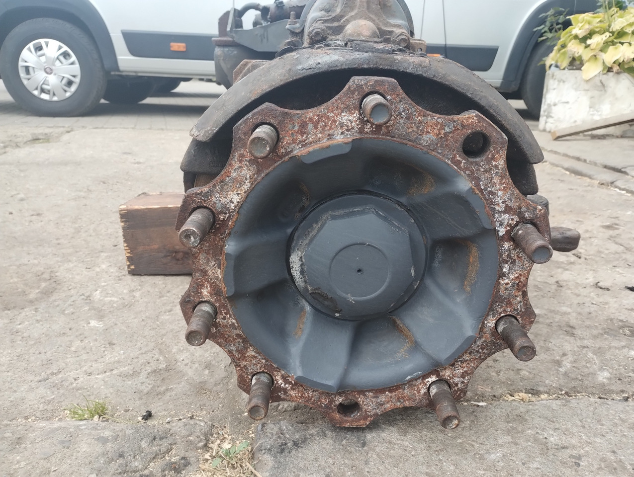 VOLVO OŚ WLECZONA SKRĘTNA VOLVO FM FH 6x2 STEERING TRAILING AXLE - المحور و قطع الغيار: صور 3 VOLVO OŚ WLECZONA SKRĘTNA VOLVO FM FH 6x2 STEERING TRAILING AXLE - المحور و قطع الغيار: صور 3