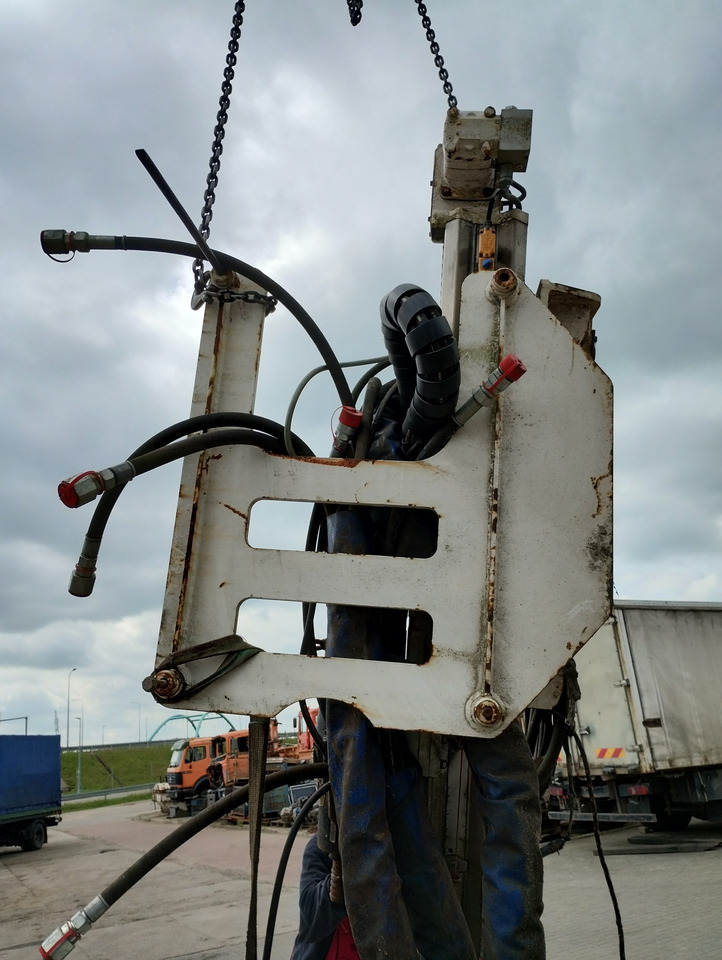 آلة حفر WIERTNICA ATLAS COPCO COP 1838  DRILLING MACHINE: صور 6
