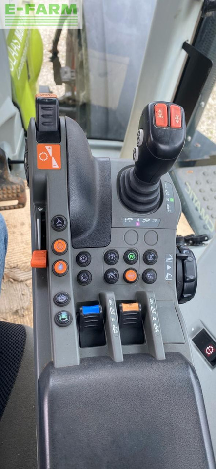 جرار CLAAS Axion810 C Matic: صور 20