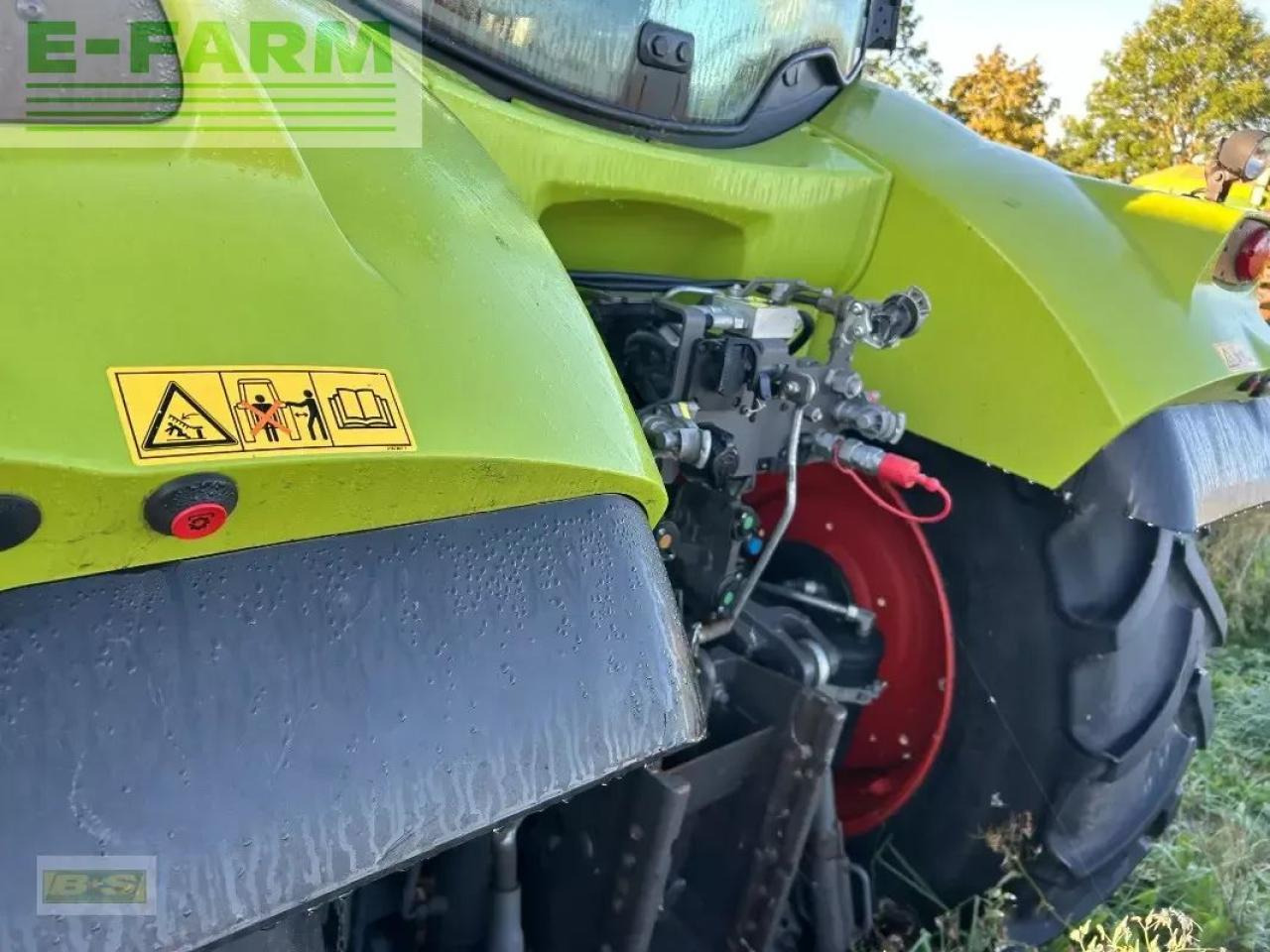 جرار CLAAS arion 620: صور 11